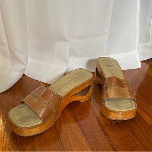 No boundaries wood clog